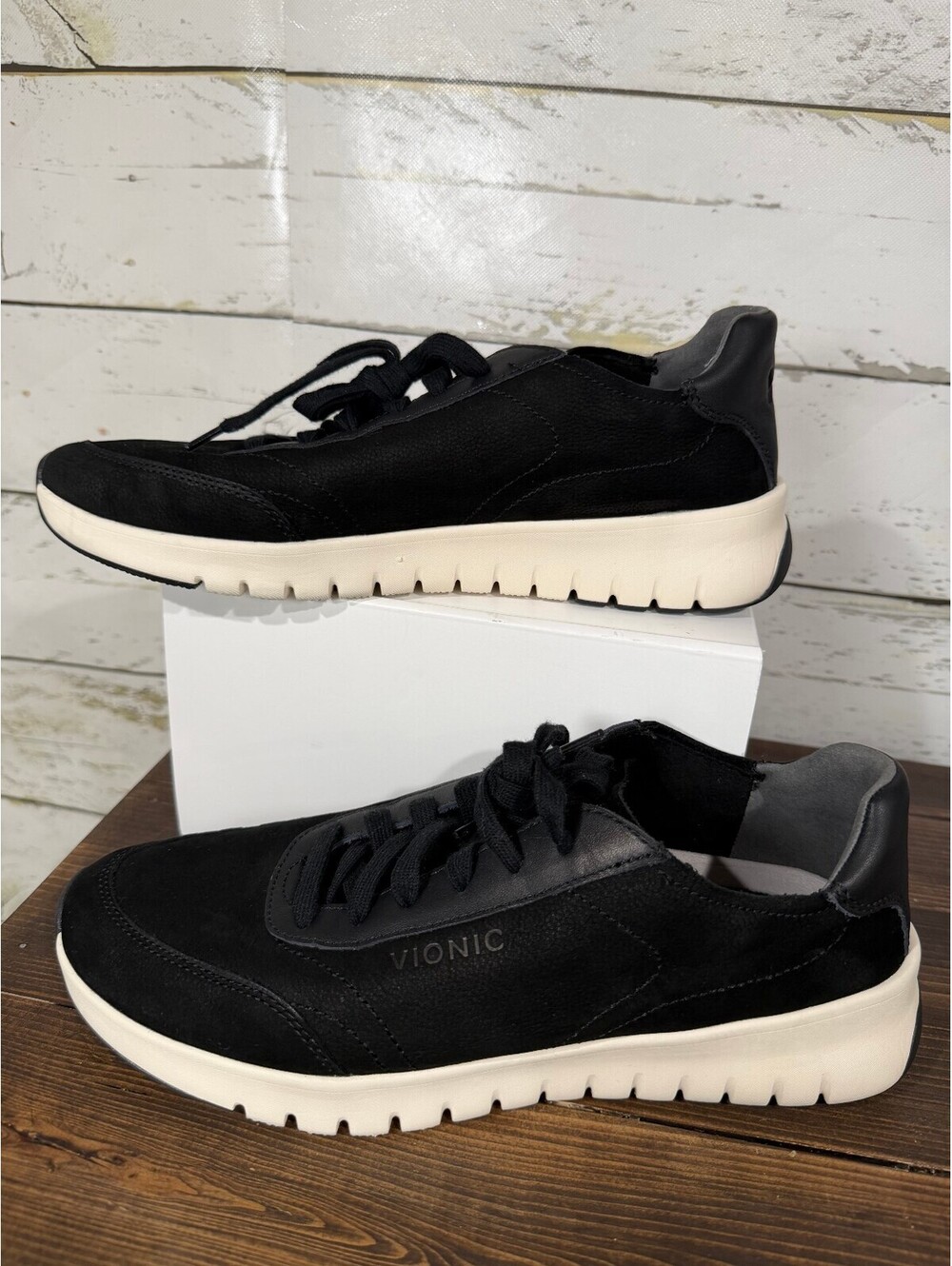 Vionic Uptown Sneakers Black Suede Women's 11M